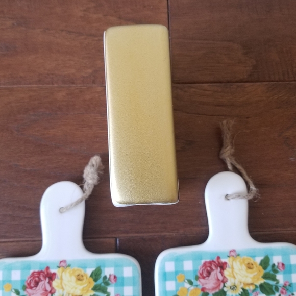 Ashland Letter "O" Home Decor Spring Cheese Board Tabletop - Picture 9 of 14